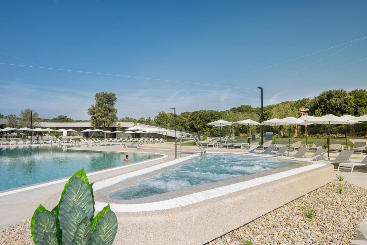 Camping Homes Mon Perin Bale Esterno foto