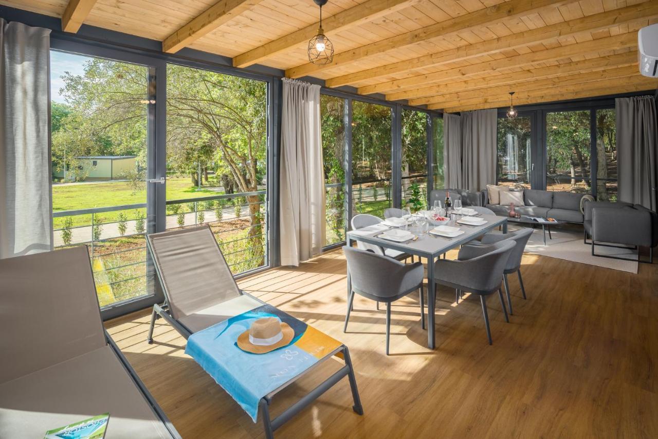 Camping Homes Mon Perin Bale Esterno foto